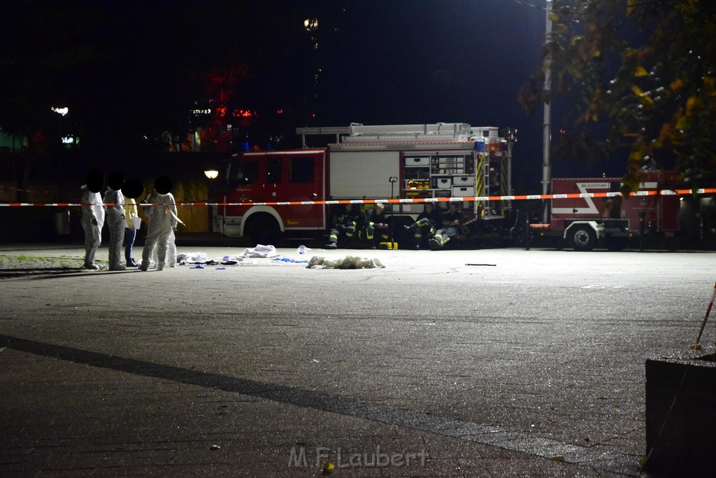 Einsatz BF Messerstecherei Koeln Neustadt Nord Eberplatz Platzmitte P094.JPG - Miklos Laubert